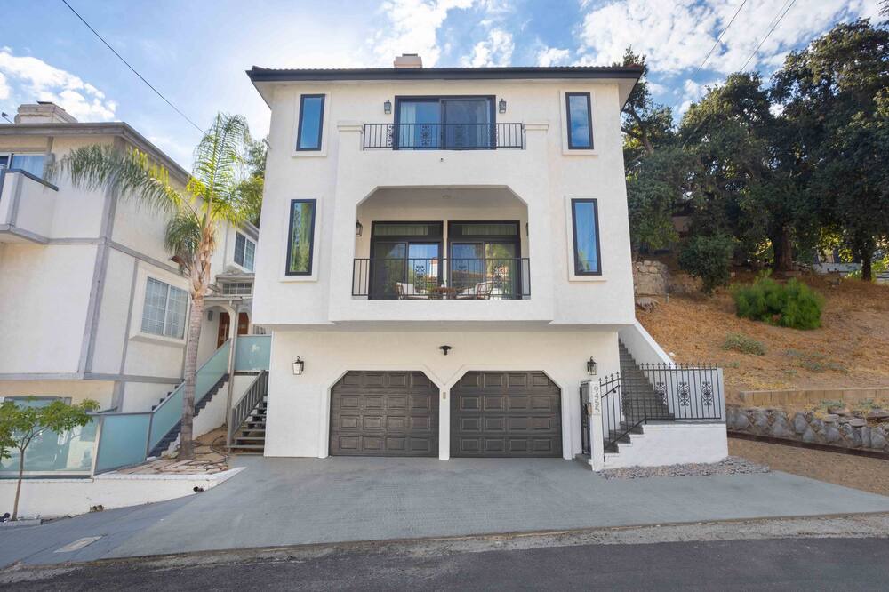 Photo of Outdoor in Sunland-Tujunga