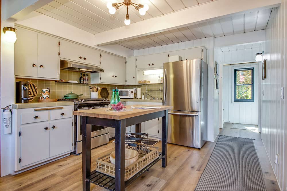 Photo of Kitchen in Lake Arrowhead