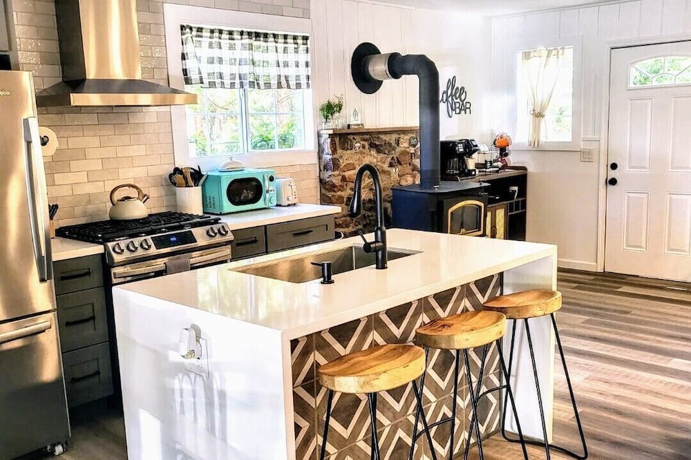 Photo of Kitchen in Cedarpines Park