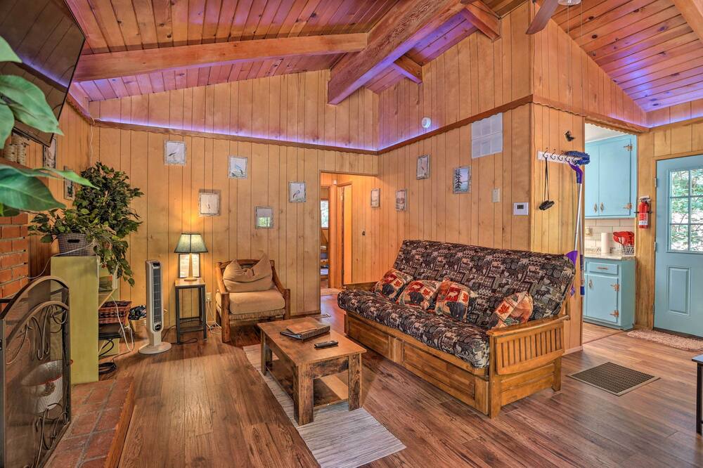 Photo of Livingroom in Running Springs
