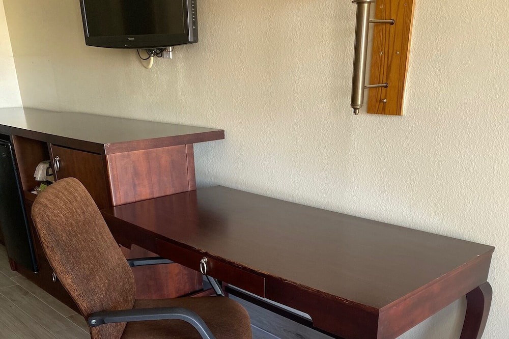 Photo of Bedroom in Norco