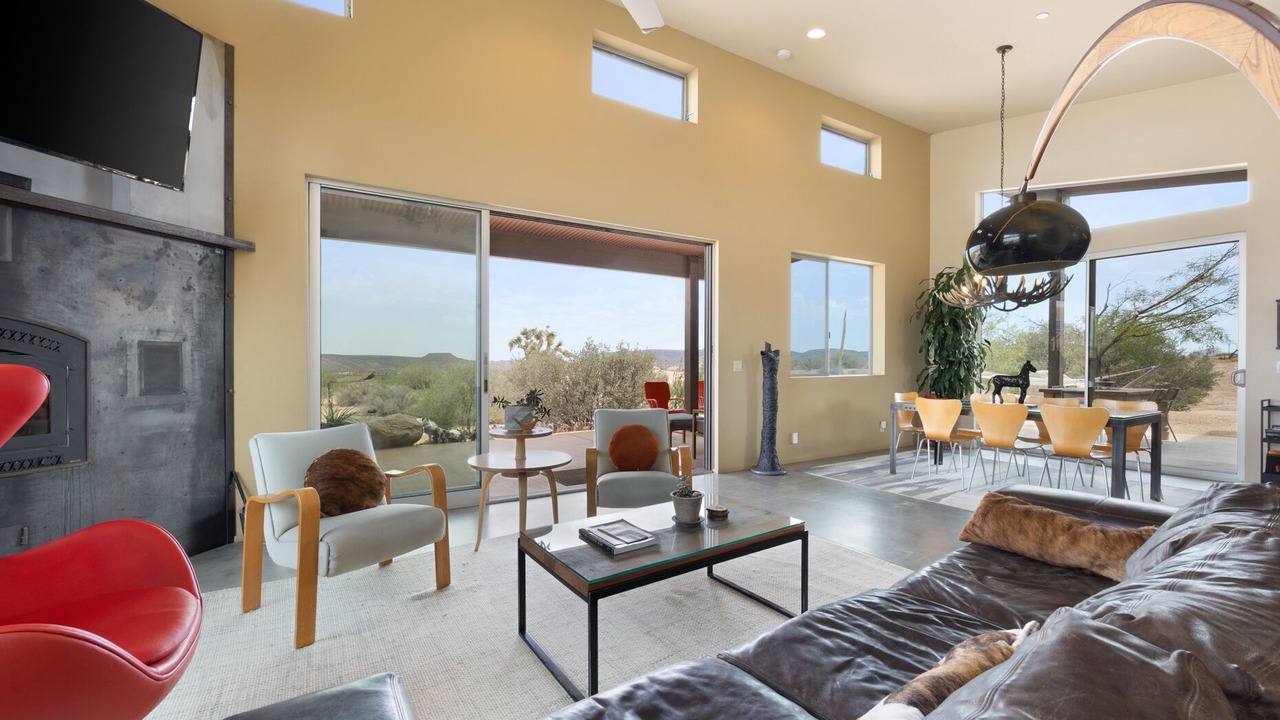 Photo of Livingroom in Pioneertown