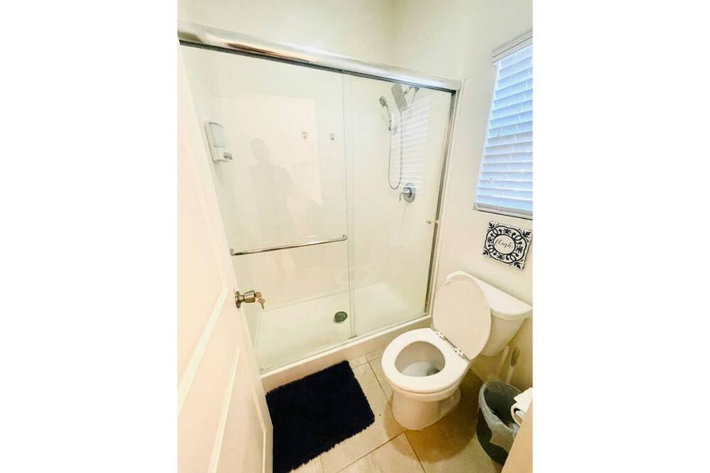 Photo of Bathroom in Mira Loma