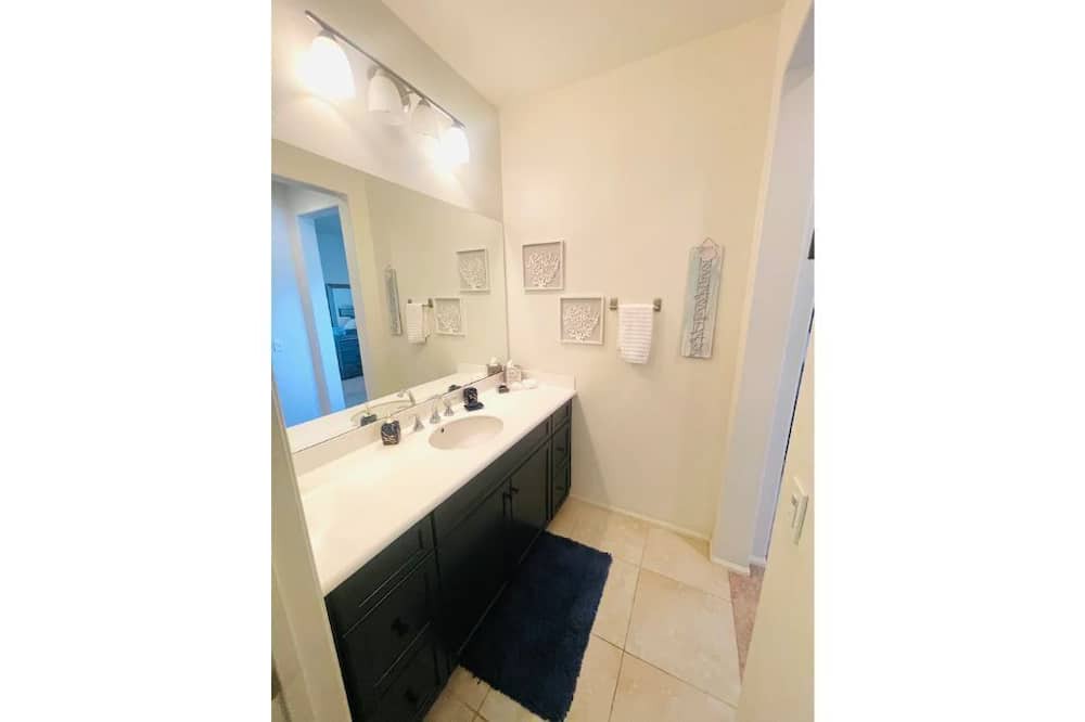 Photo of Bathroom in Mira Loma