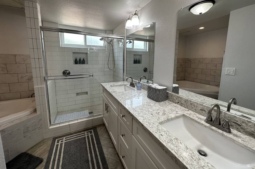 Photo of Bathroom in Simi Valley