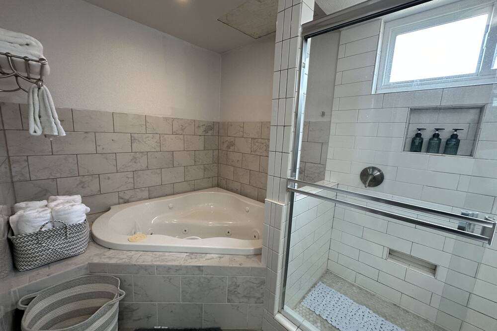 Photo of Bathroom in Simi Valley