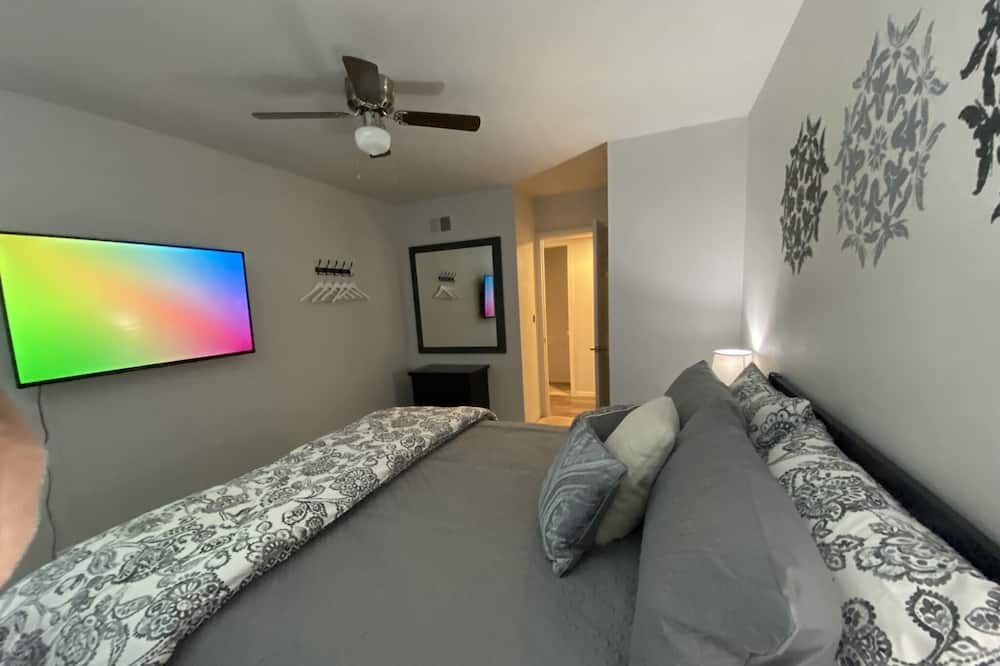 Photo of Bedroom in Simi Valley