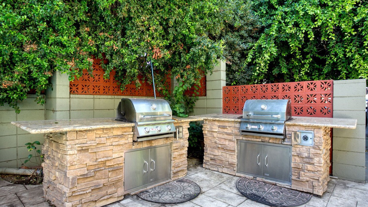 Photo of Outdoor in Encino