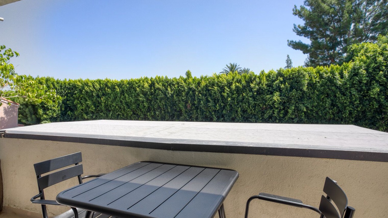 Photo of Outdoor in Encino
