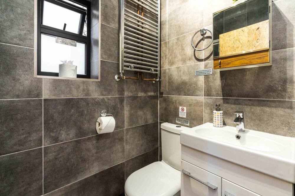 Photo of Bathroom in King's Cross