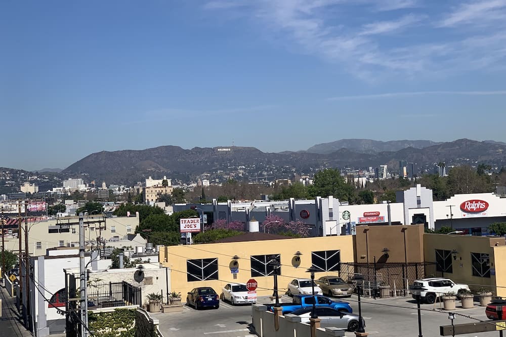 Photo of Others in La Brea