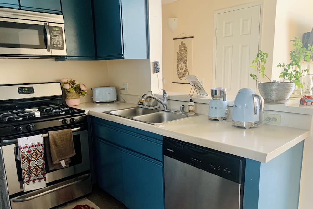 Photo of Kitchen in La Brea
