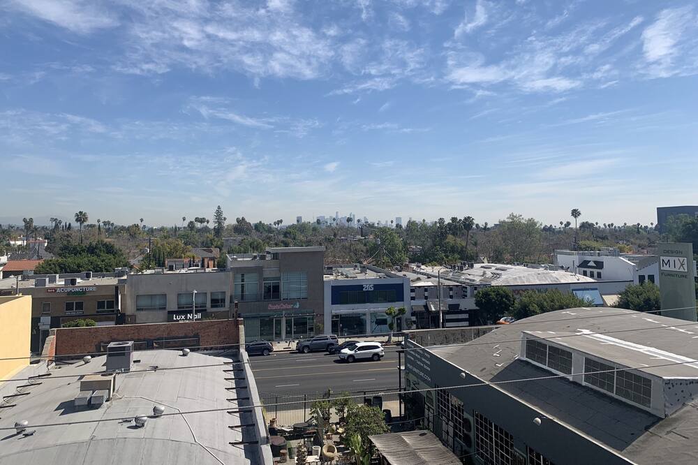 Photo of Others in La Brea
