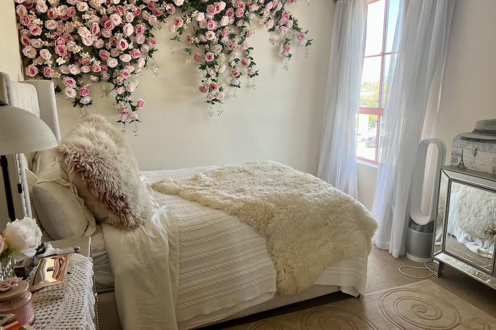 Photo of Bedroom in La Brea