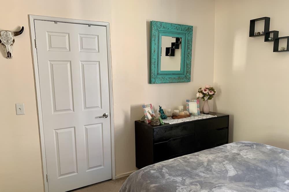 Photo of Bedroom in La Brea