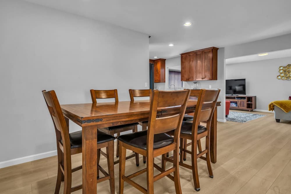 Photo of Kitchen in Lake Balboa