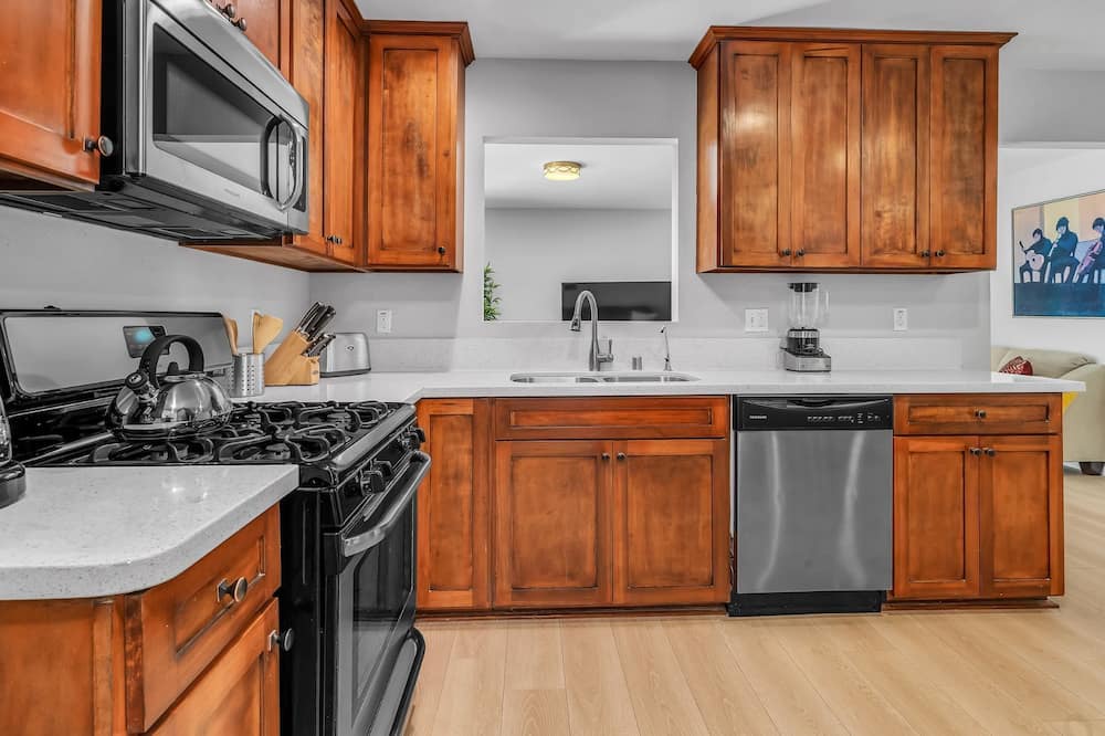 Photo of Kitchen in Lake Balboa