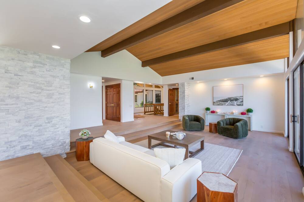 Photo of Livingroom in Thousand Oaks