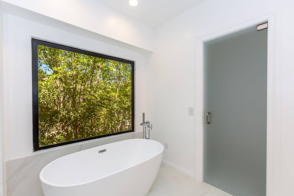 Photo of Bathroom in Thousand Oaks