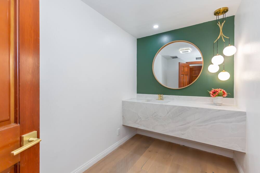 Photo of Bedroom in Thousand Oaks