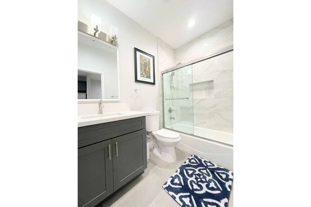 Photo of Bedroom in Fountain Valley