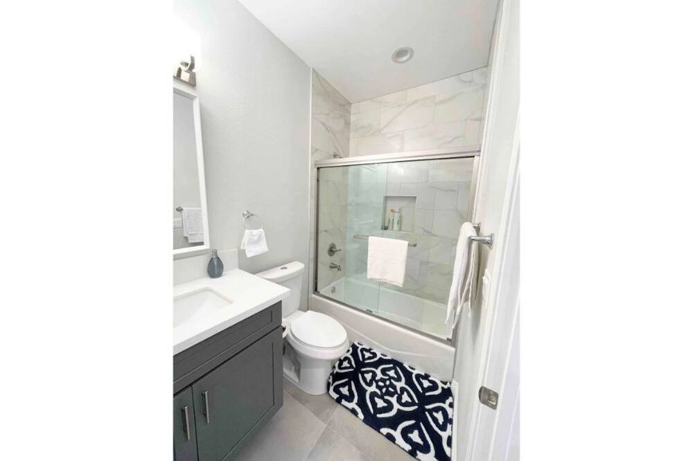 Photo of Bathroom in Fountain Valley