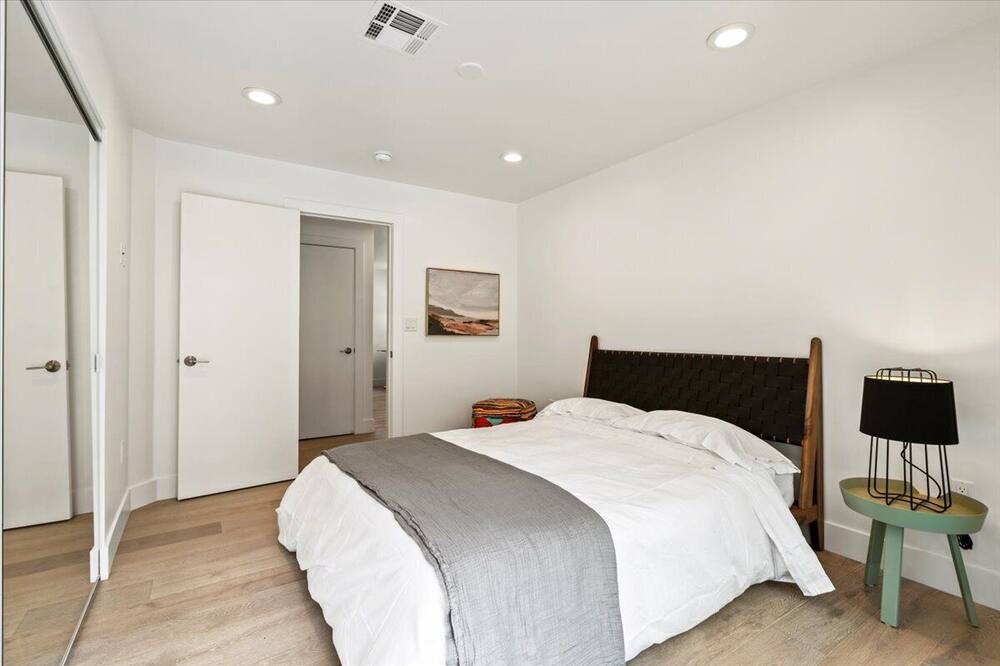 Photo of Bedroom in Downtown Riverside