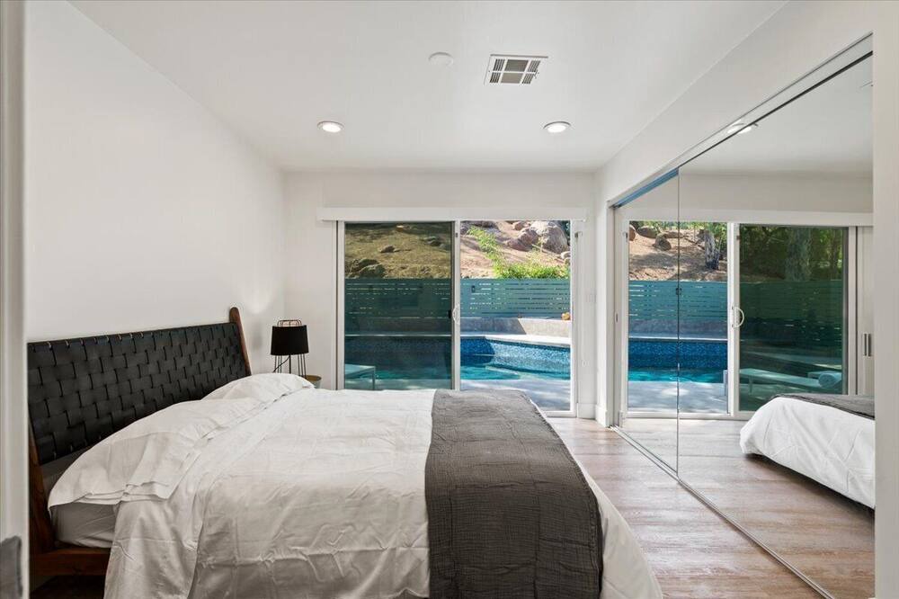Photo of Bedroom in Downtown Riverside