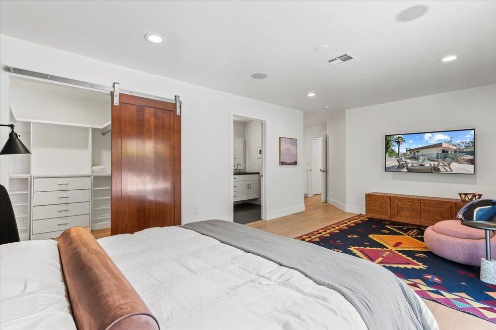 Photo of Bedroom in Downtown Riverside