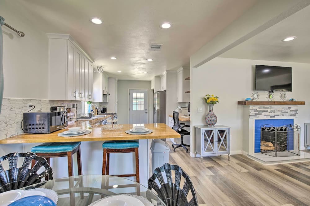 Photo of Kitchen in Compton