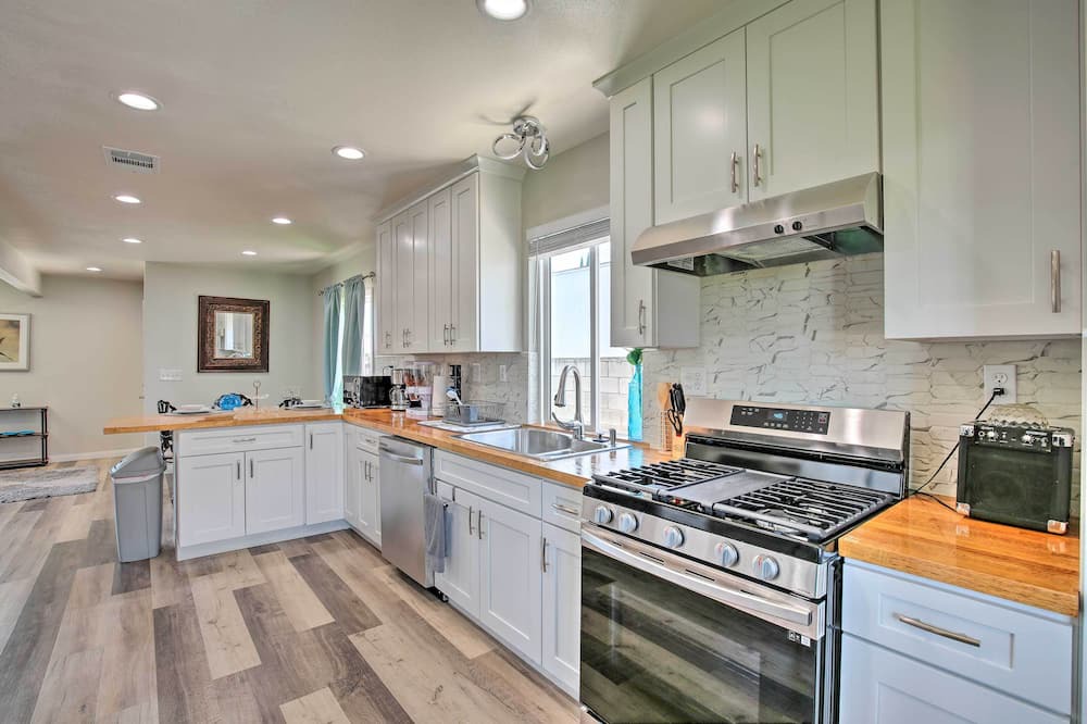 Photo of Kitchen in Compton