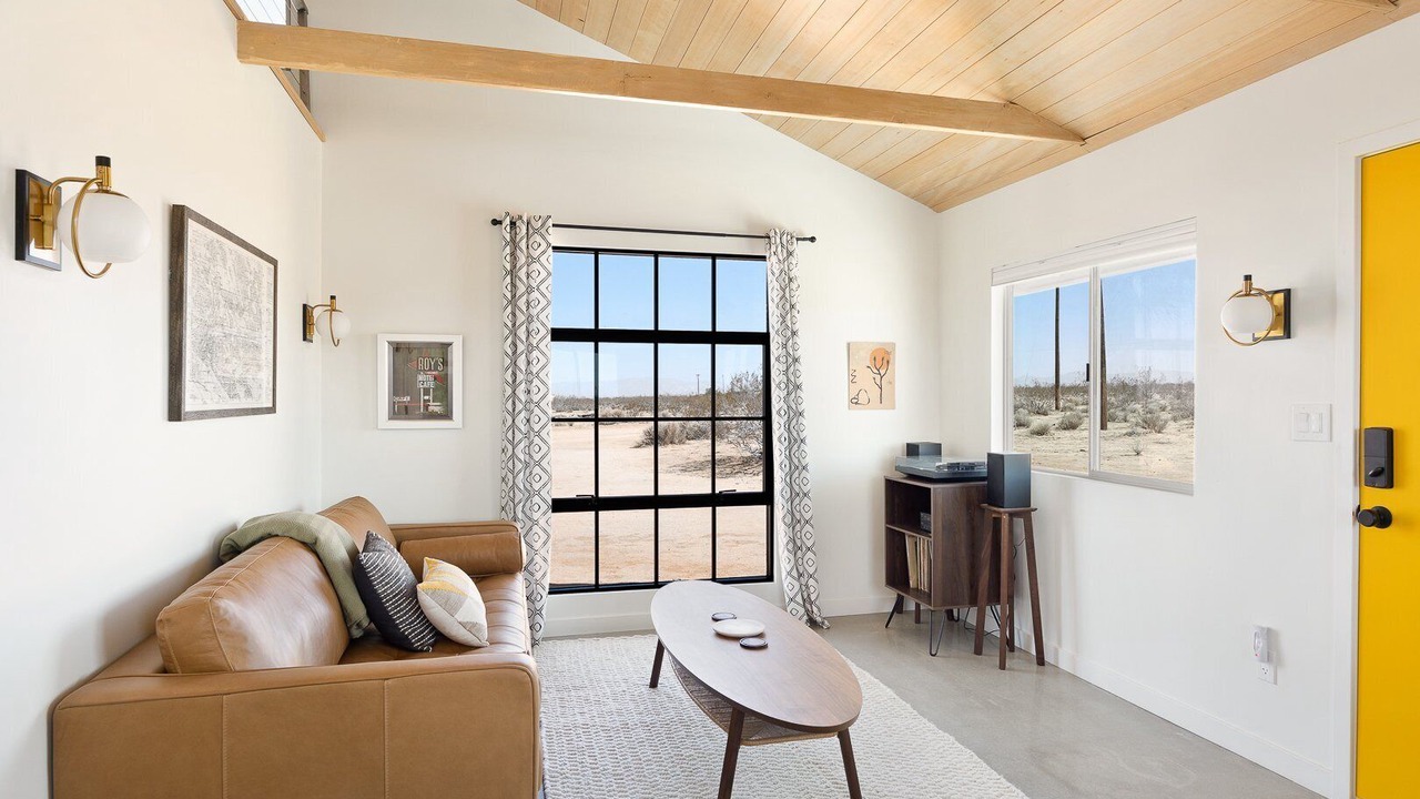 Photo of Livingroom in Landers