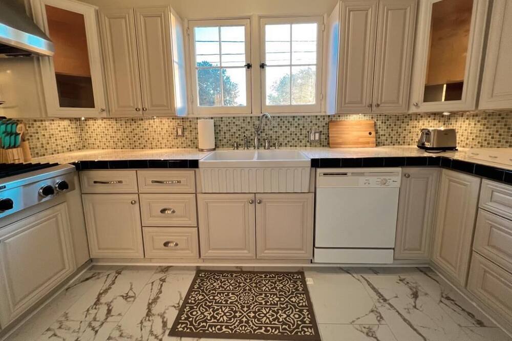 Photo of Kitchen in La Puente
