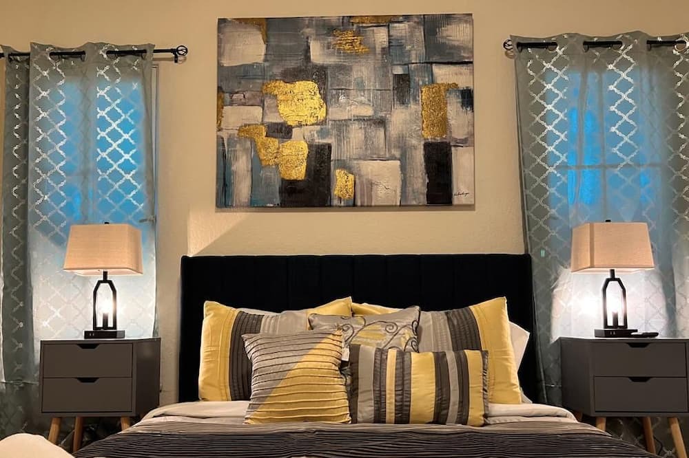 Photo of Bedroom in La Puente