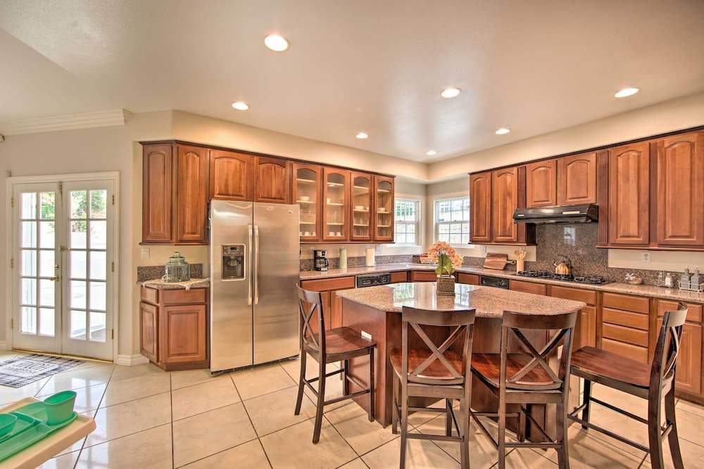 Photo of Kitchen in Covina