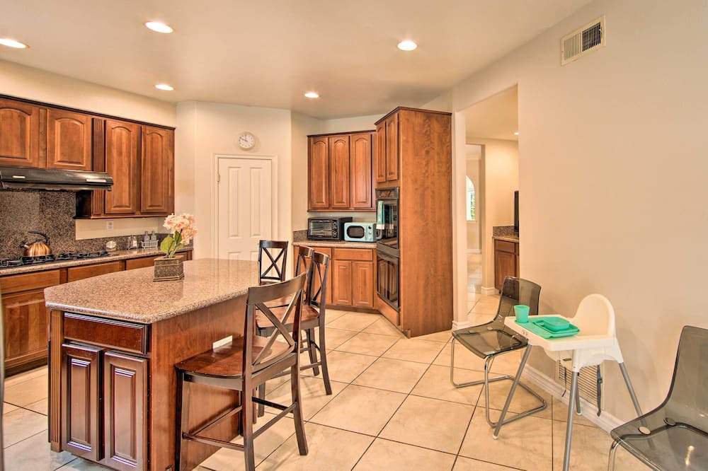 Photo of Kitchen in Covina