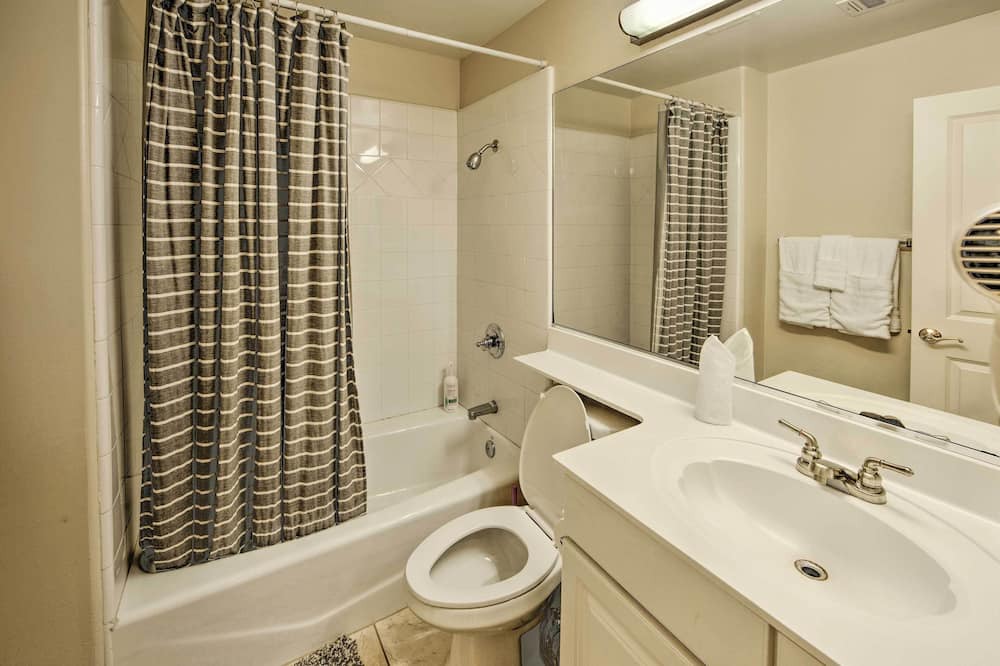 Photo of Bathroom in Covina