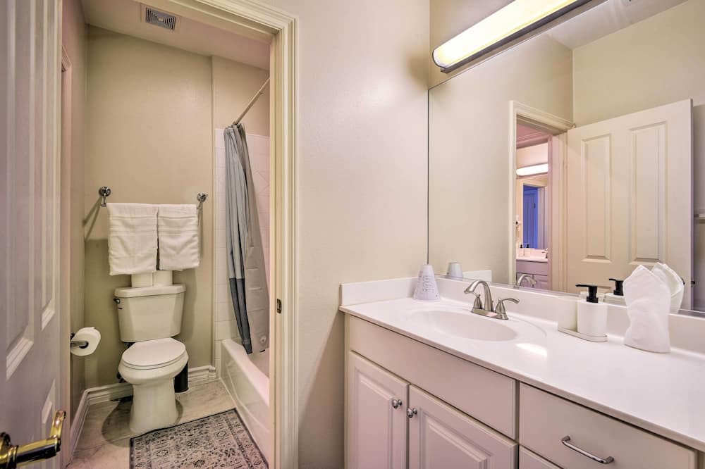 Photo of Bathroom in Covina