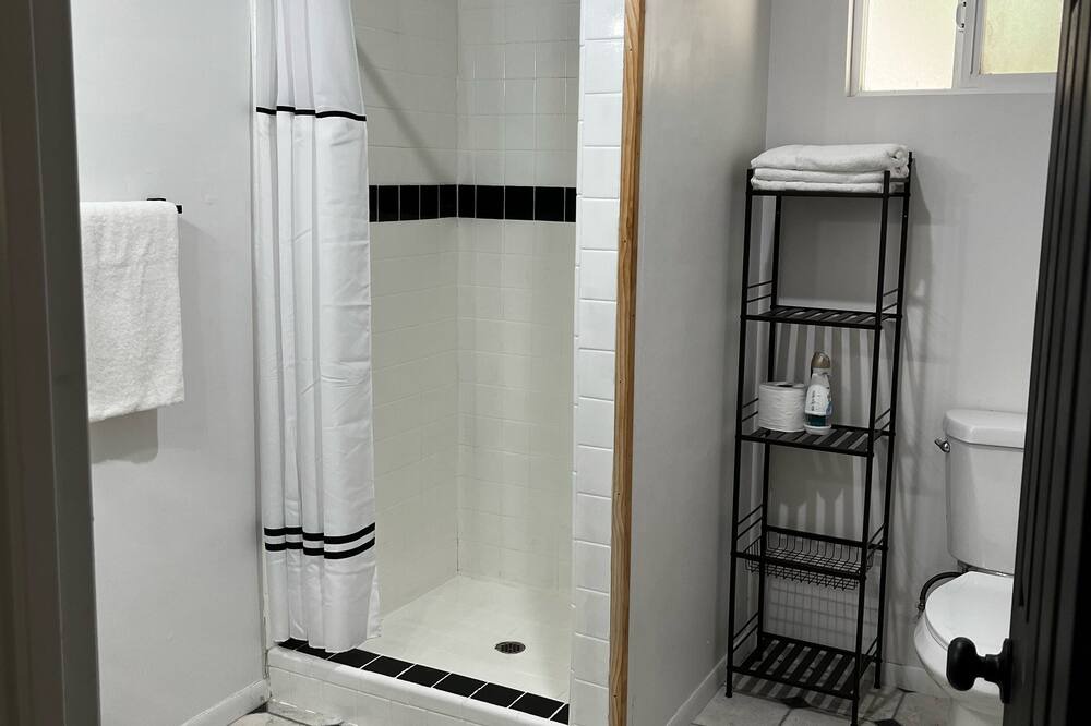 Photo of Bathroom in Mariposa