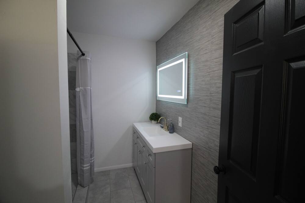 Photo of Bathroom in Mariposa