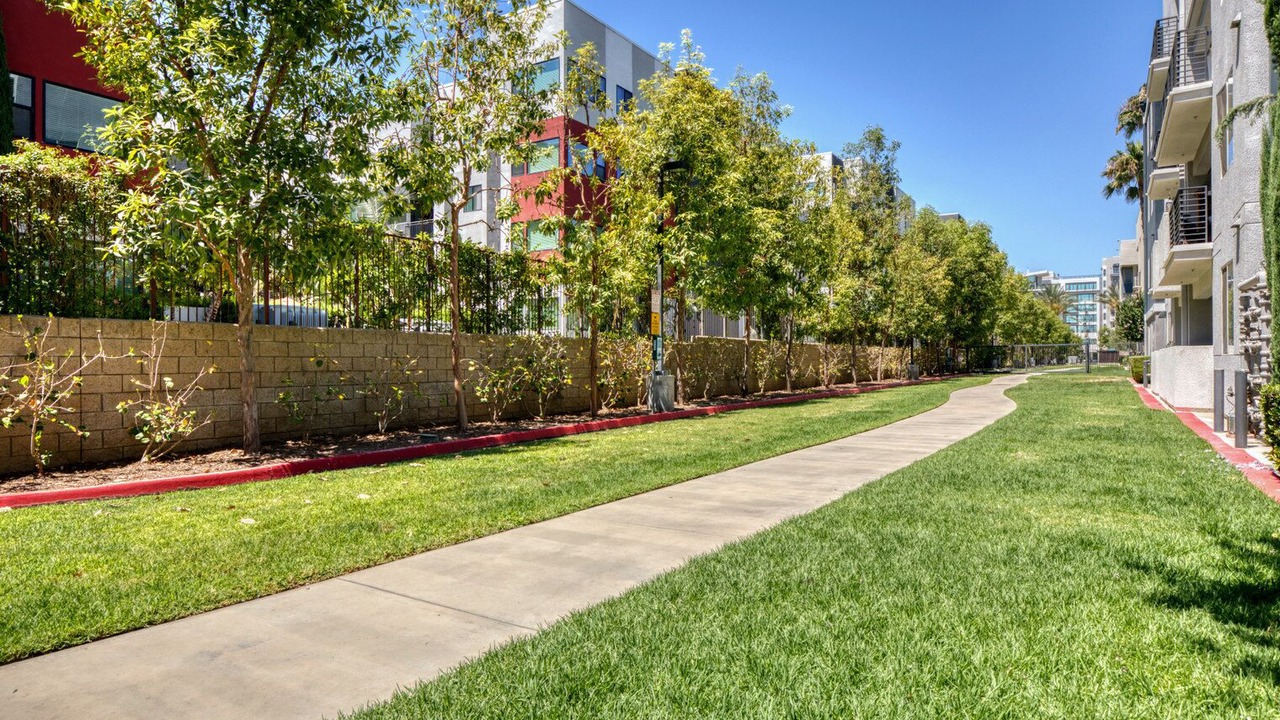 Photo of Outdoor in Warner Center