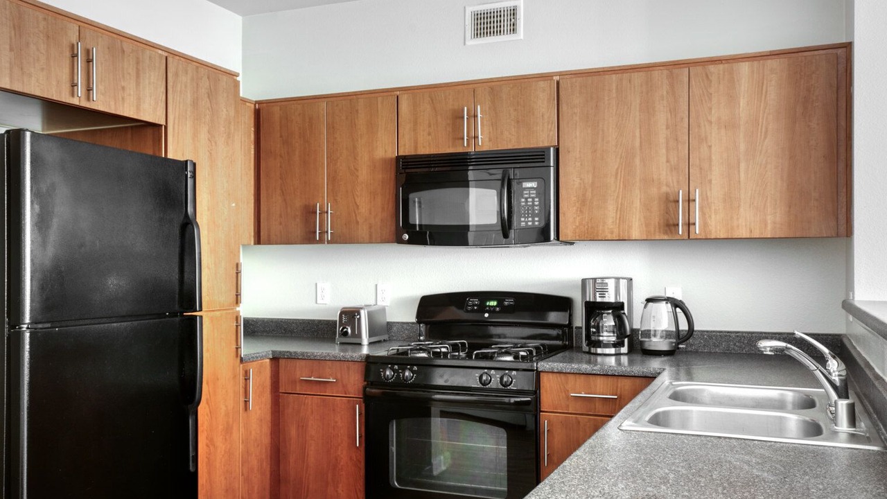 Photo of Kitchen in Warner Center