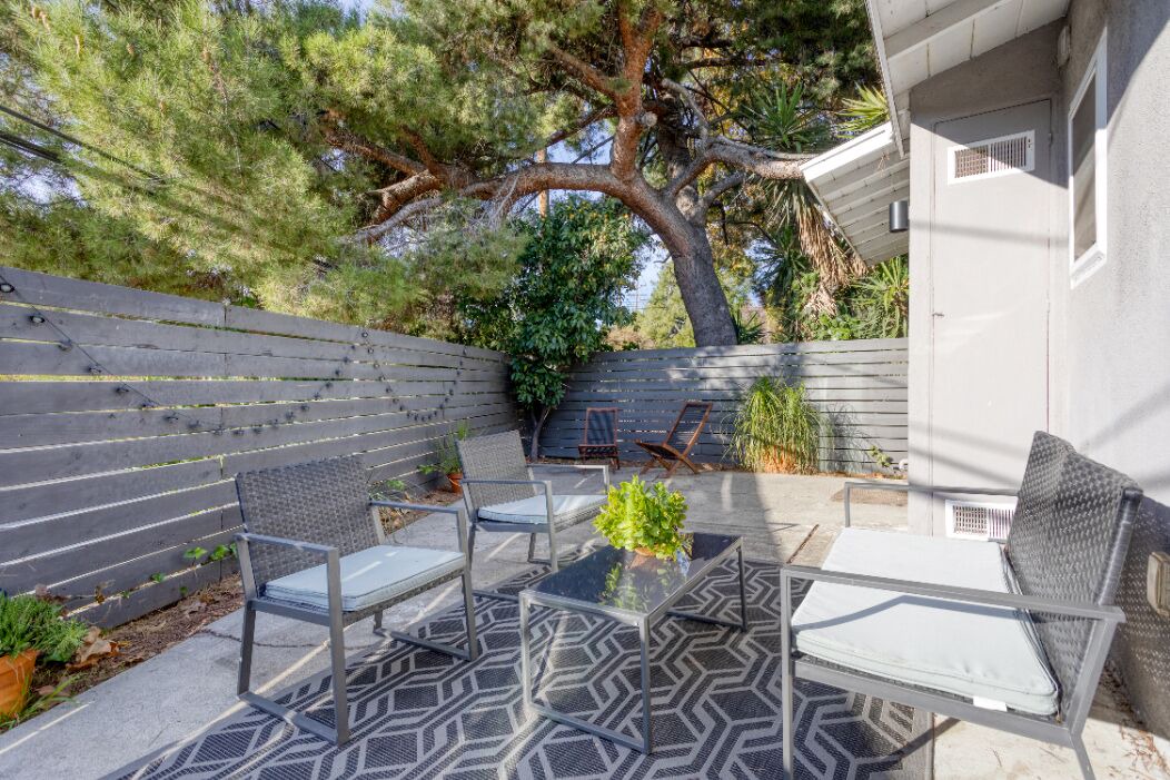 Photo of Patio Balcony in Verdugo Woodlands
