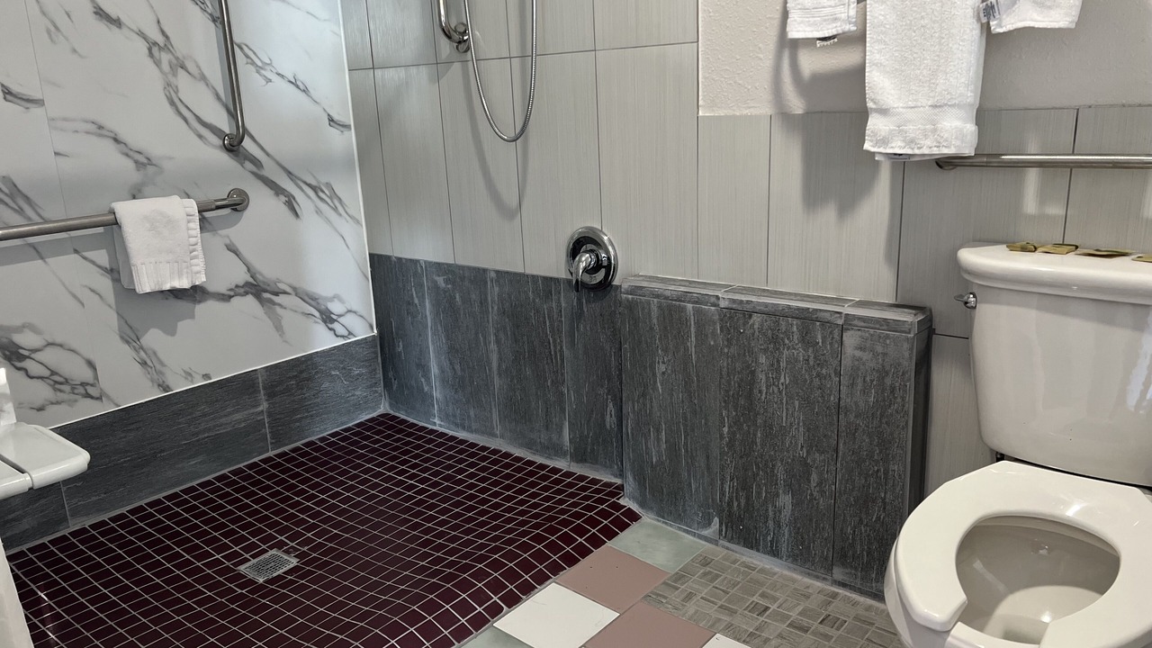 Photo of Bathroom in Alhambra