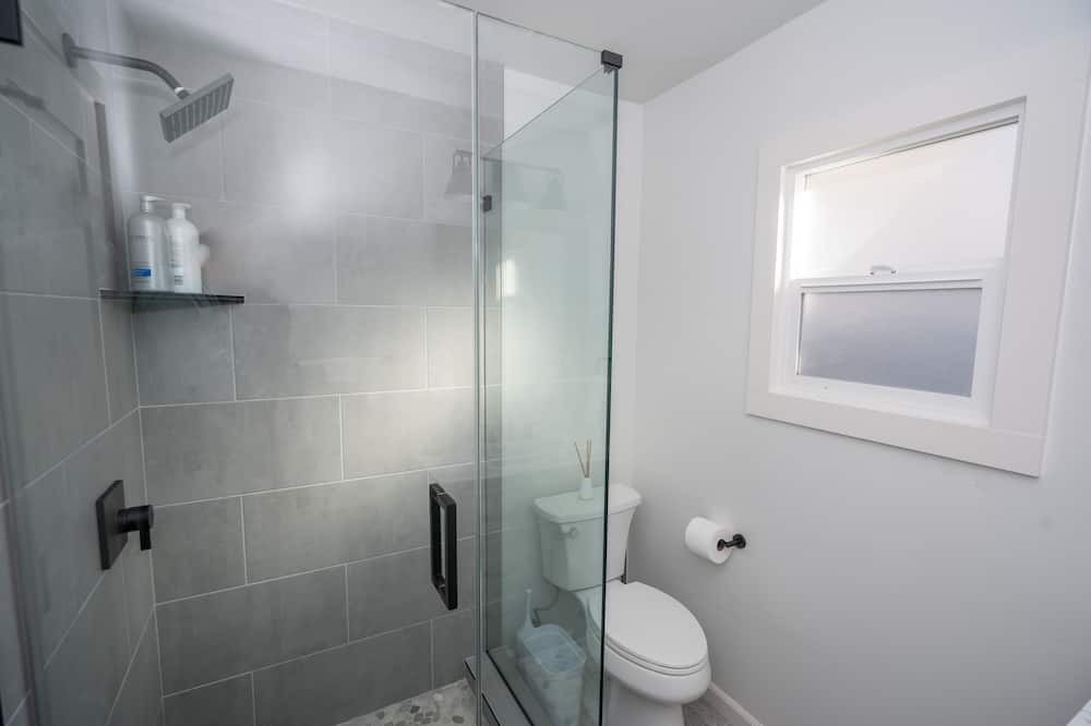 Photo of Bathroom in Shell Beach