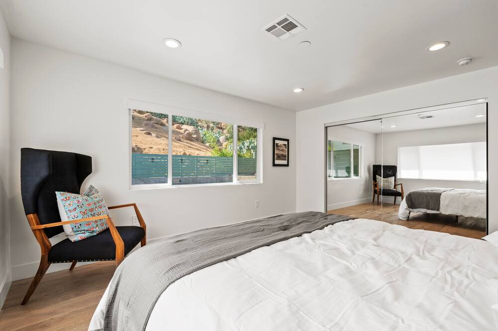 Photo of Bedroom in Downtown Riverside
