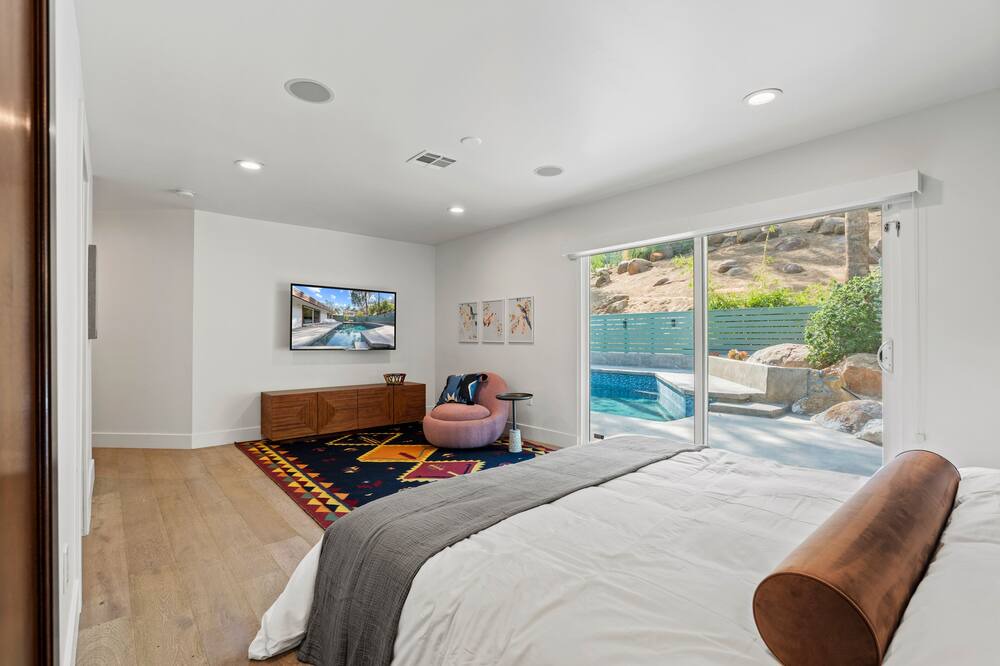 Photo of Bedroom in Downtown Riverside
