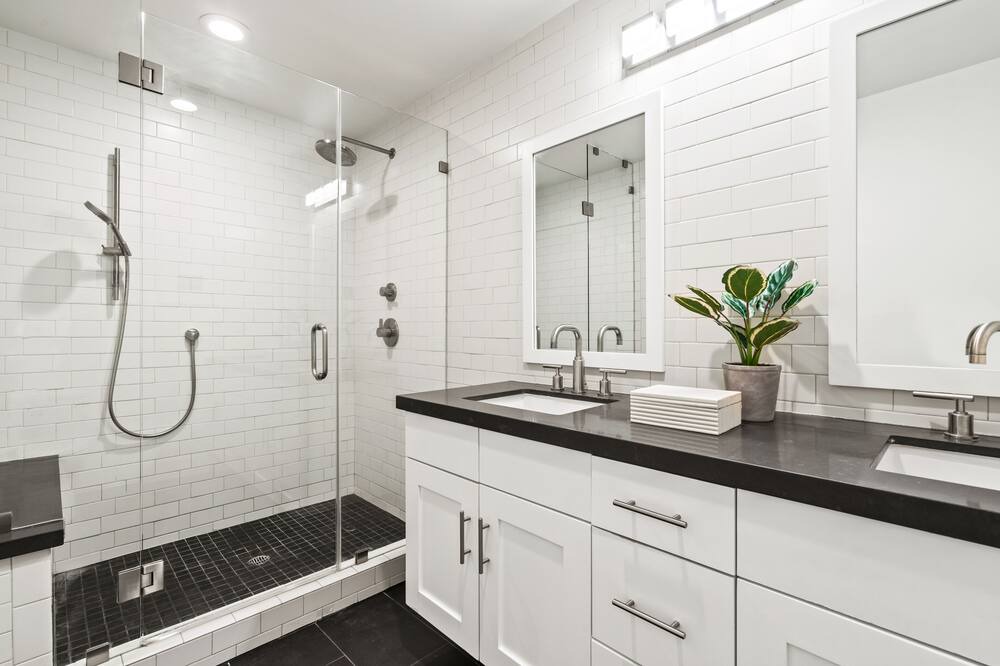 Photo of Bathroom in Downtown Riverside