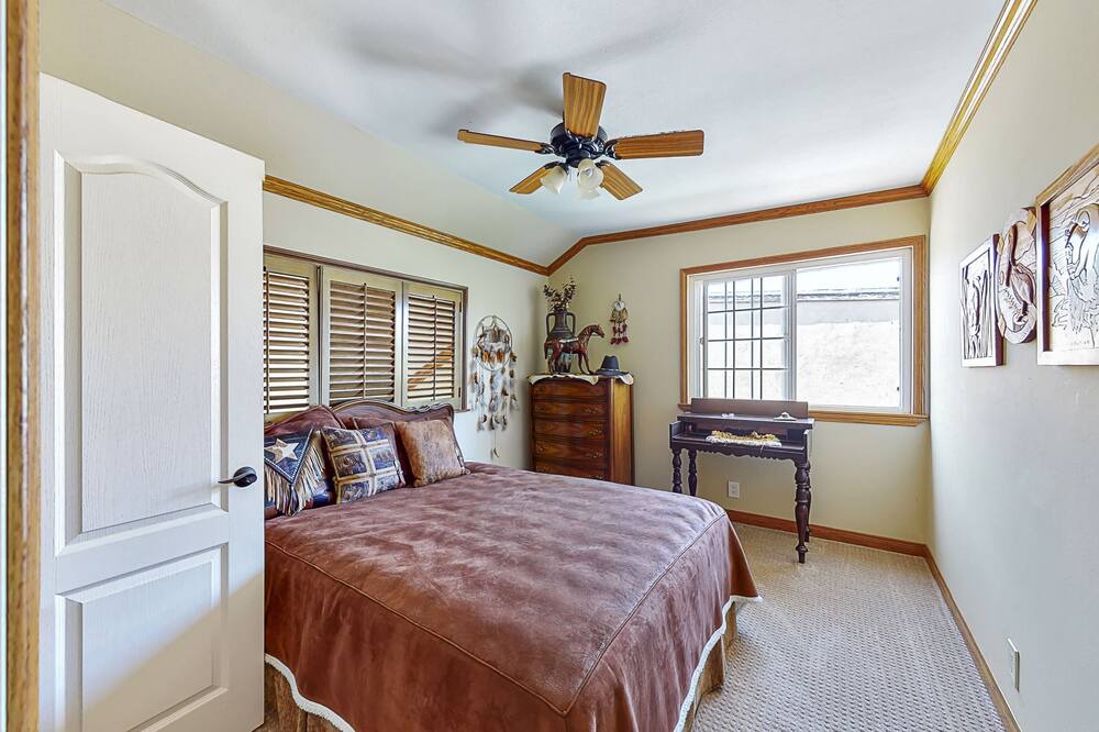 Photo of Bedroom in Fountain Valley