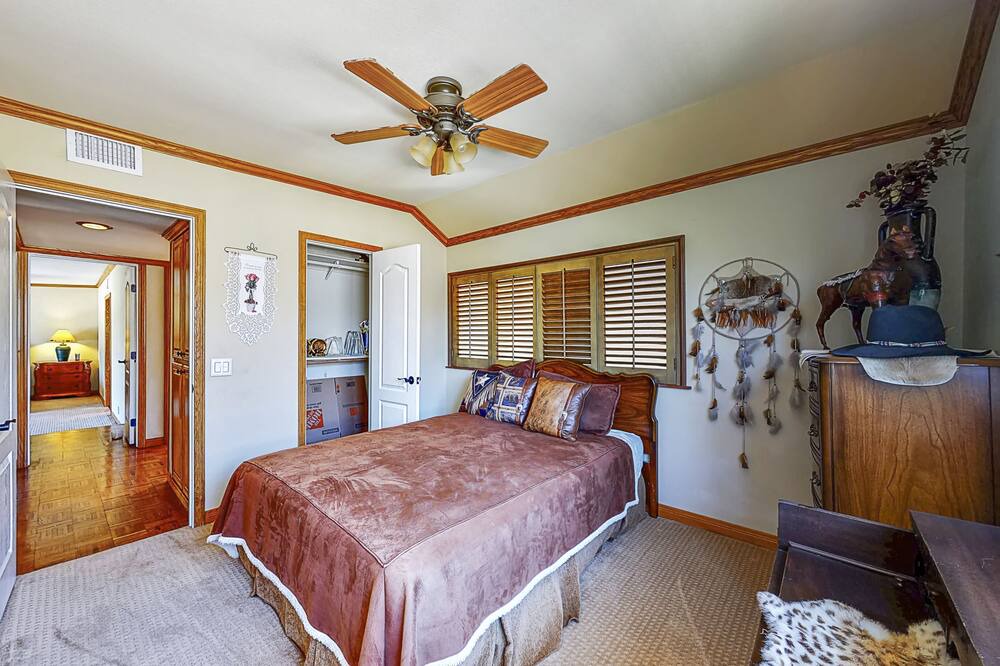 Photo of Bedroom in Fountain Valley